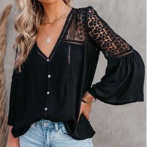 Vici Du Jour Crochet Blouse (Black)